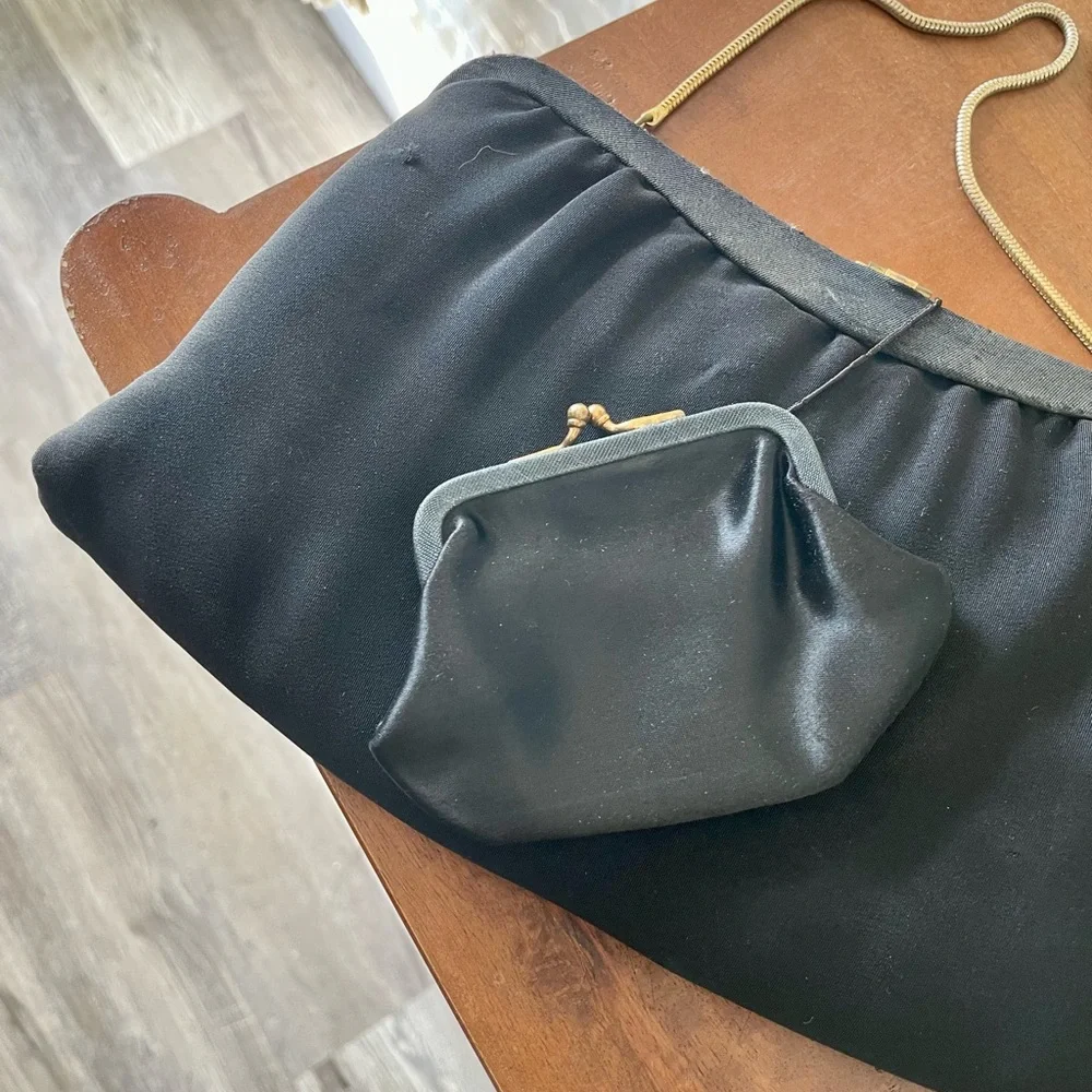 Vintage 1950s Black Fabric Gold Metal Clasp Top Shoulder Bag and Change Purse - Picture 2 of 15